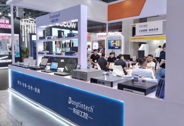 东田工控展会现场.png